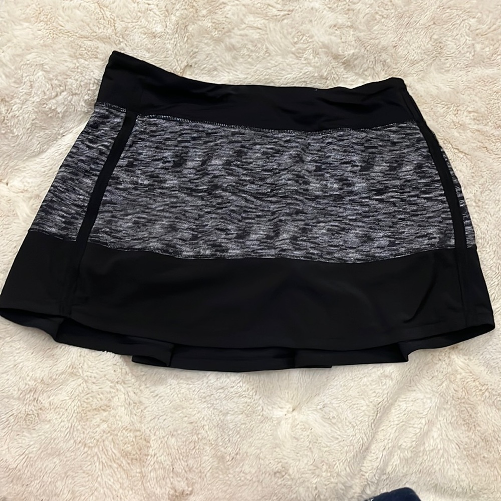Lululemon pace rival skirt